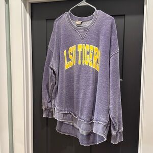 Women’s LSU sweatshirt size large